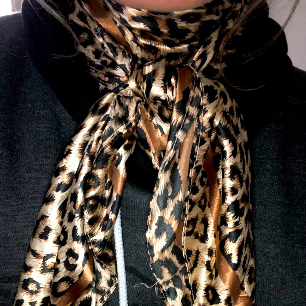 Leopard silk scarf